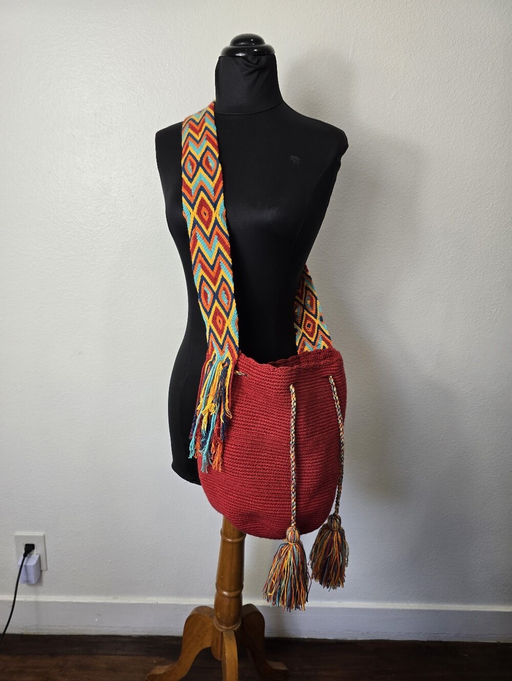 Crochet Bag in Brick Red Wayuu-Style Shoulder Bag with Colorful Strap - Picture 2 of 5